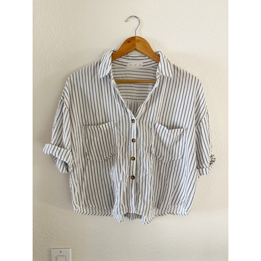 Active USA Button Up Shirt Size L Grey White Striped Rayon Short Sleeve T14427